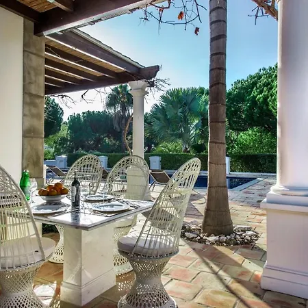 Sleeps 10 Pool Air Con Wifi Villa